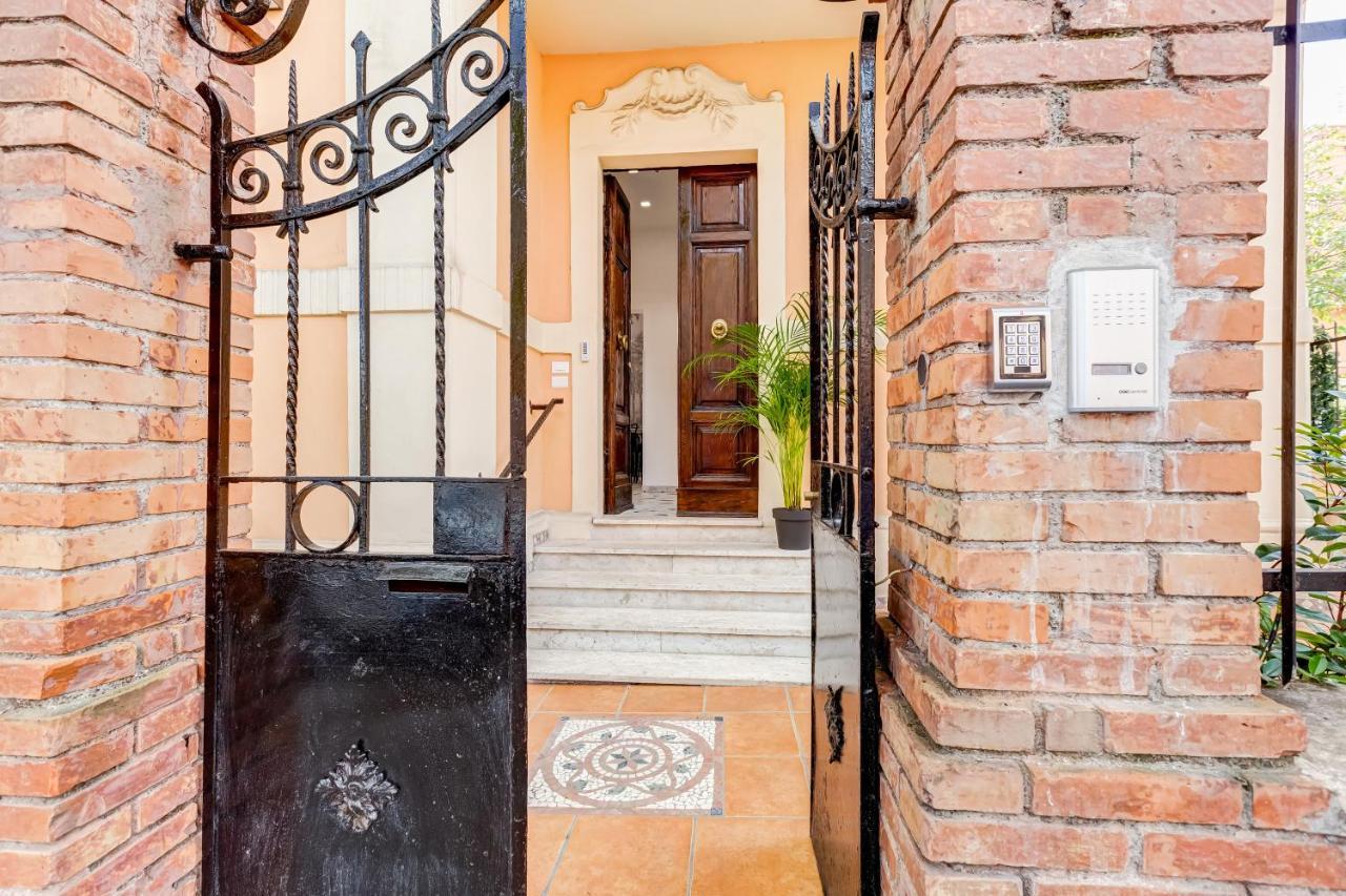 Villa Chiara - A New Luxury Star Is Born In Rome! Ngoại thất bức ảnh